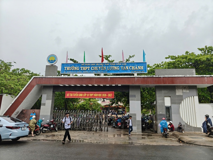 Chỉ đạt 2,25 điểm môn chuyên vẫn đậu trường chuyên? - Ảnh 3.