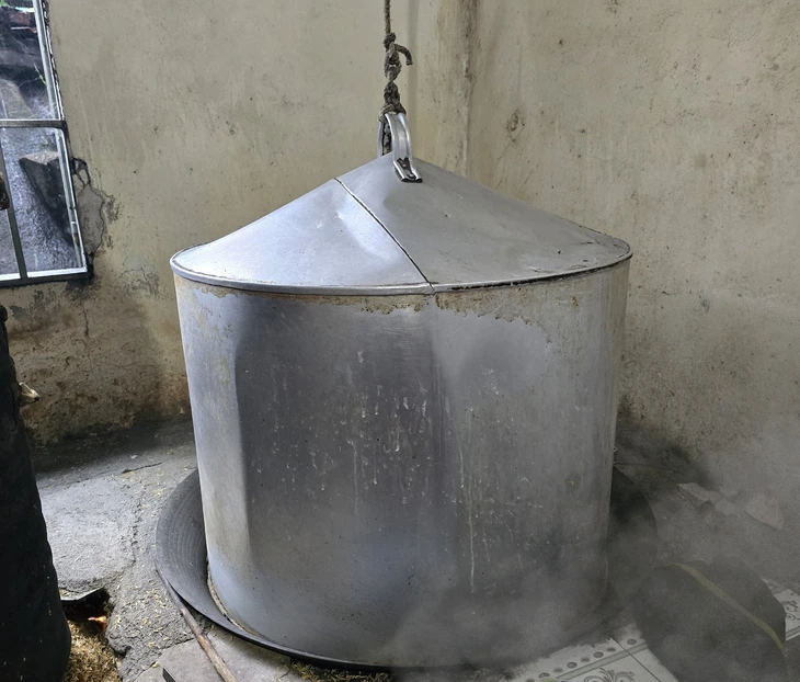 Bánh hỏi Dốc Quận hơn 40 năm giữ nghề thủ công, níu chân thực khách bởi hương vị truyền thống - Ảnh 4.