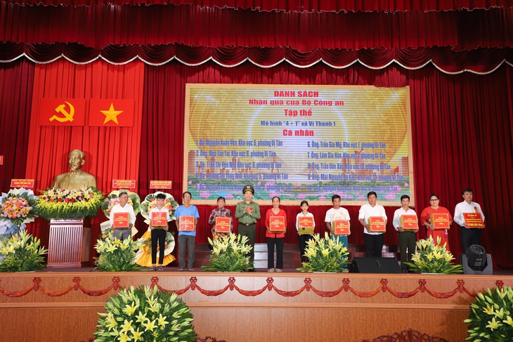 Trưởng Ban Tổ chức Trung ương biểu dương nhiều mô hình tự quản ở Cần Thơ - Ảnh 3.
