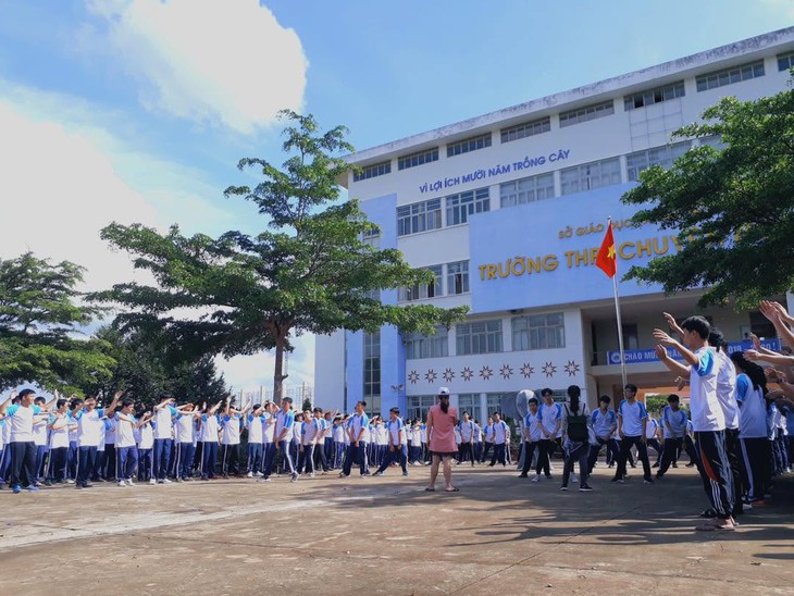 Chỉ đạt 2,25 điểm môn chuyên vẫn đậu trường chuyên? - Ảnh 1.
