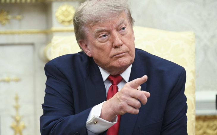 Ông Trump bất ngờ đổi chuyên cơ vì lo bị nhắm mục tiêu - Ảnh 2.