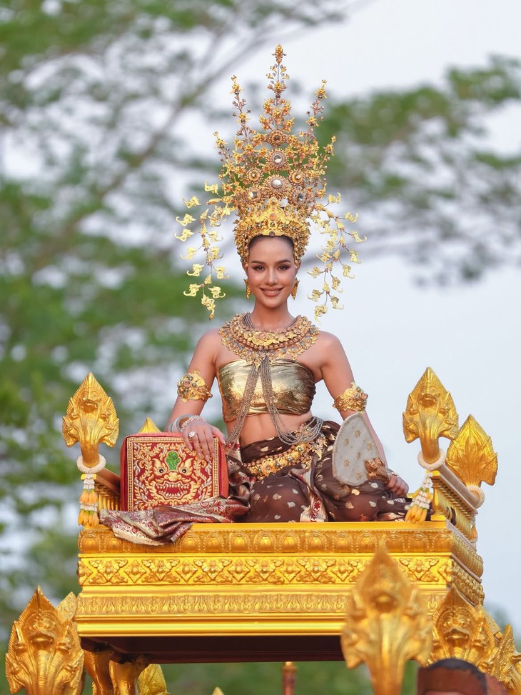 Miss Global Beauties gọi tên Opal Suchata là Hoa hậu đẹp nhất thế giới 2025 - Ảnh 4.