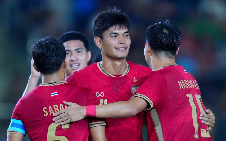 Cựu tuyển thủ Thái Lan bất ngờ chỉ trích đội nhà  - Ảnh 2.
