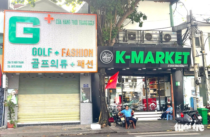Loạn biển hiệu tiếng nước ngoài tại Nha Trang, khách Việt 'đau đầu' vừa xem vừa đón - Ảnh 5.
