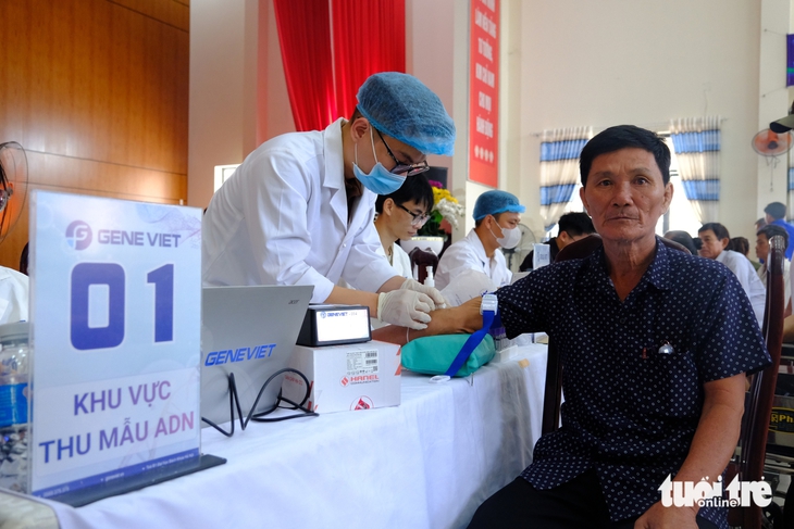 Trao di vật Liệt sĩ Huỳnh Văn Quên cho gia đình ở Vàm Cỏ, hài cốt tìm thấy là anh 'Hai Quên' - Ảnh 5.