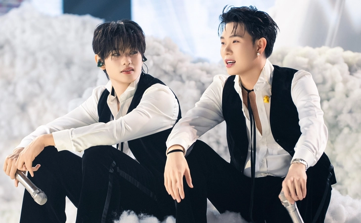 Đội Dương Domic thắng Live Stage 2 Tinh hà say hi, khán giả đòi 'đưa ngay vào playlist nhạc cưới' - Ảnh 1.