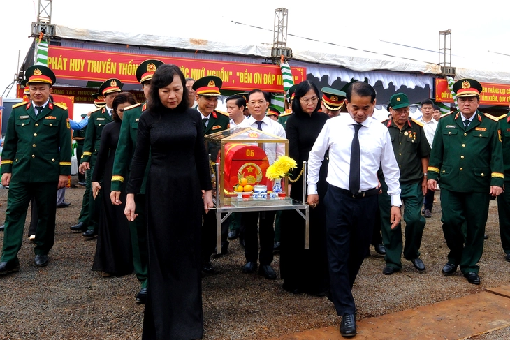 Đại tướng Phan Văn Giang: Quy tập hài cốt các anh hùng liệt sĩ phải chặt chẽ, khoa học - Ảnh 7.