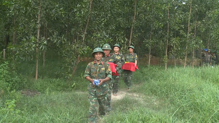 Tìm thấy 10 hài cốt liệt sĩ tại chiến trường Câu Nhi, nơi 93 chiến sĩ hy sinh - Ảnh 2.