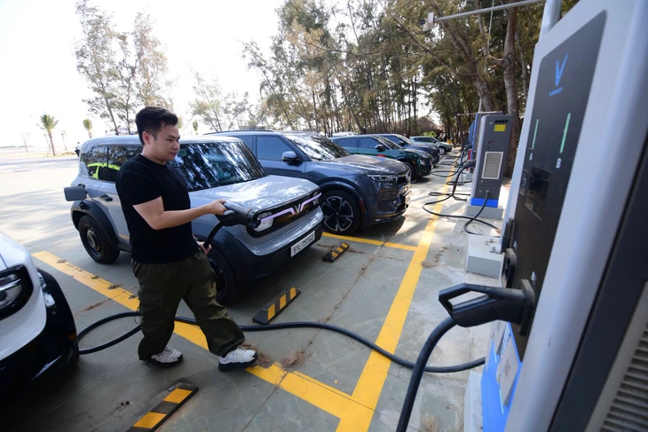 V-Green tạm dừng nhận hồ sơ nhượng quyền trạm sạc mới, vì sao?  - Ảnh 1.
