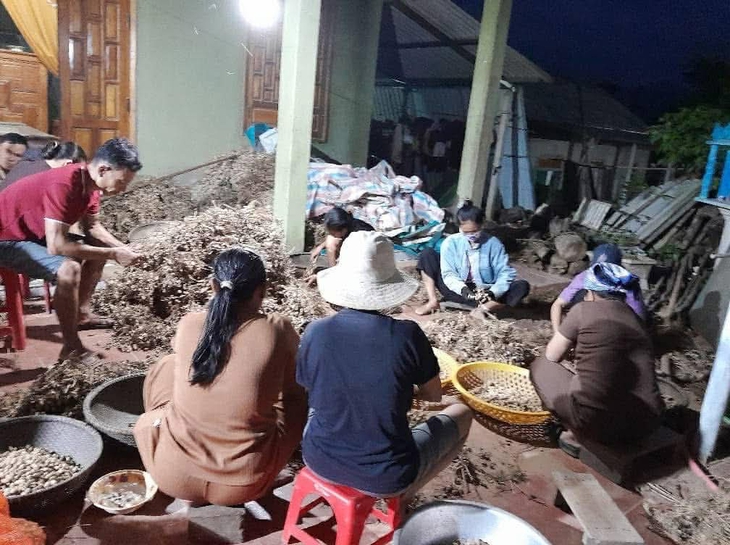 Tinh thần đoàn kết của phụ nữ thôn Đá Nổi giúp hội viên mắc ung thư vượt khó - Ảnh 3.