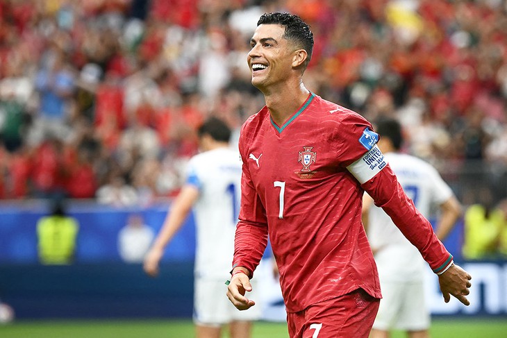 Bruno Fernandes bác tin tuyển Bồ Đào Nha chia rẽ sau vụ Ronaldo bỏ về - Ảnh 2.