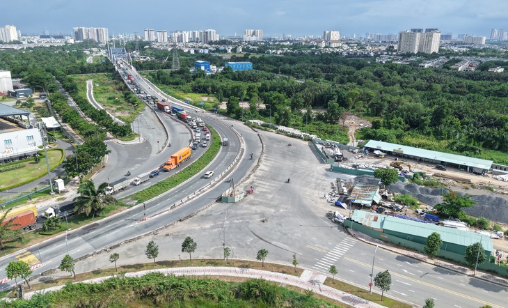 Tin tức sáng 16-8: TP.HCM lấy ý kiến hoàn thiện phương án bồi thường dự án rạch Văn Thánh - Ảnh 2.