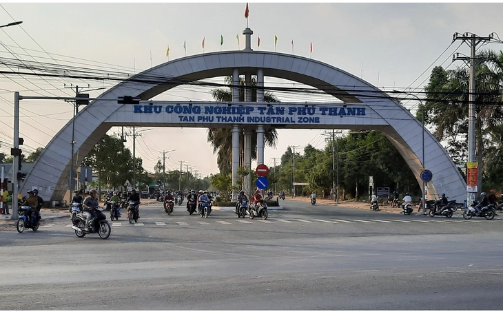 Cần Thơ yêu cầu tạm dừng hoạt động vỏ lãi "bay" - Ảnh 2.