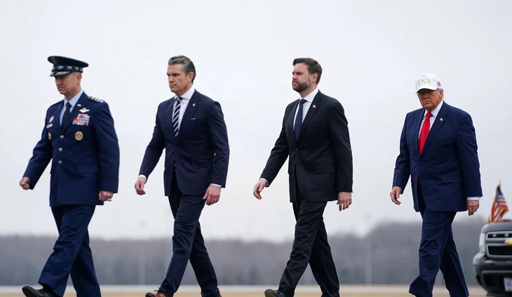 Nghi vấn ông Trump tạm dừng không kích Iran vì lo cạn tên lửa Patriot - Ảnh 1.