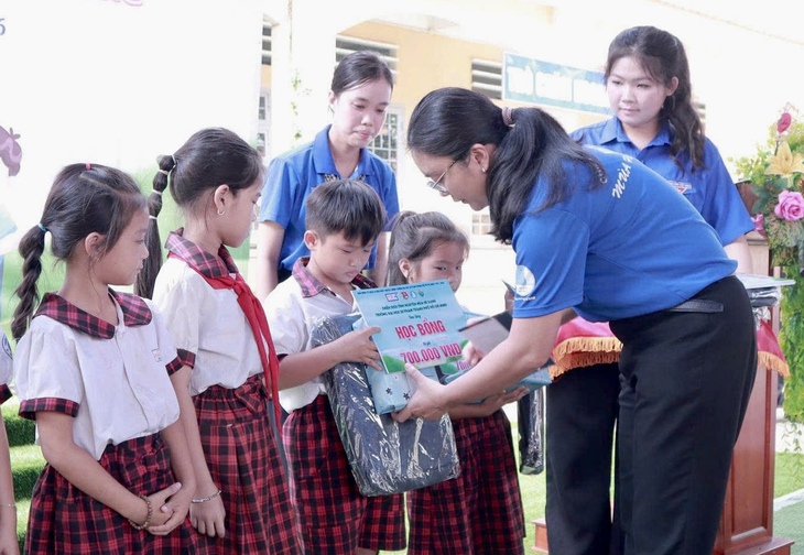 Thành Đoàn TP.HCM tiếp lửa chiến sĩ Mùa hè xanh tại các mặt trận miền Tây - Ảnh 3.