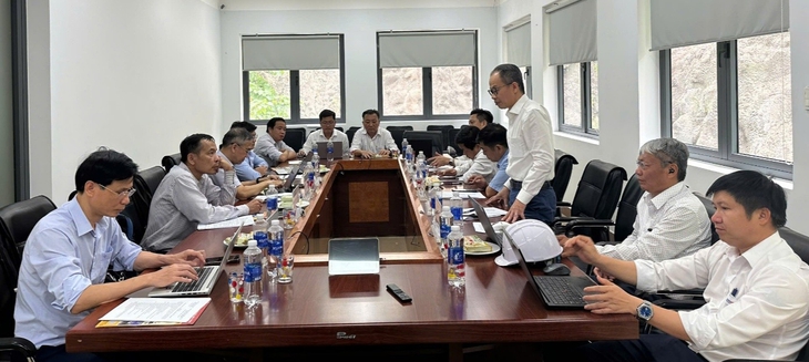EVN kiểm tra an toàn và phòng chống thiên tai tại thủy điện A Vương - Ảnh 2.