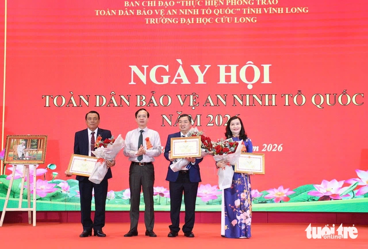 Mỗi người dân phải là chủ thể bảo vệ an ninh, trật tự - Ảnh 3.