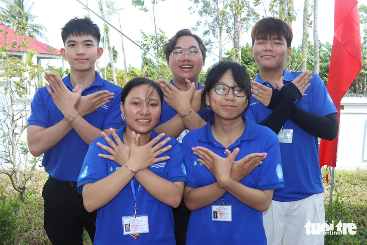 Thành Đoàn TP.HCM tiếp lửa chiến sĩ Mùa hè xanh tại  mặt trận miền Tây - Ảnh 9.