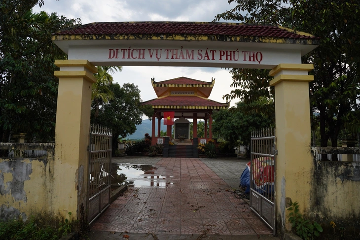Người dân hiến đất mở đường về di tích vụ thảm sát Phú Thọ - Ảnh 4.