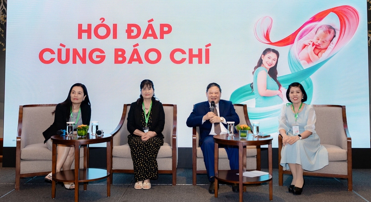 Không chỉ trẻ sơ sinh có bệnh nền mới nguy hiểm - Ảnh 1.