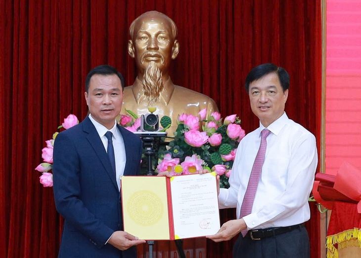 Thiếu tướng Tô Anh Dũng giữ chức Phó bí thư Tỉnh ủy Thanh Hóa - Ảnh 1.