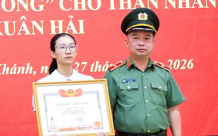 Vĩnh Long phát hiện 325 vụ cát tặc trên sông Hậu , xử phạt hơn 1 , 1 tỉ năm 2026 - Ảnh 3.