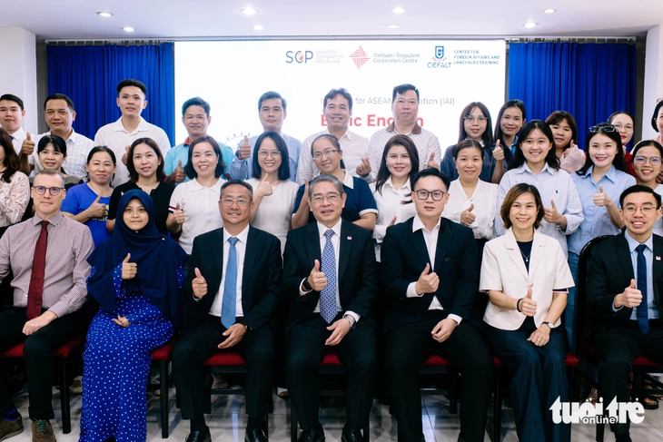 TP.HCM mở khóa tiếng Anh cho công chức, chuẩn bị nhân lực phục vụ APEC 2027 - Ảnh 1.