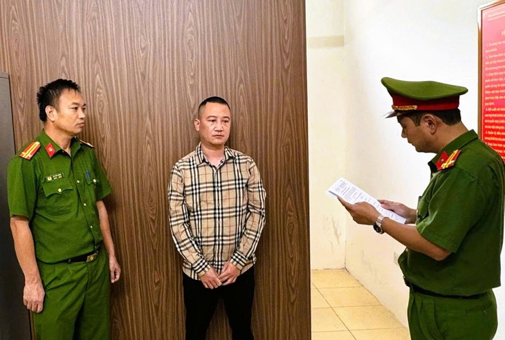 Khai thác "chui" hơn 956 tấn quặng Antimon, 2 người bị khởi tố - Ảnh 1.