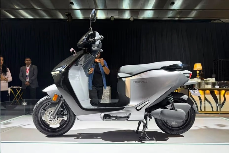 Xe máy điện Honda QC3 ra mắt: Đi 145km/sạc, cốp rộng hơn SH, giá dự kiến rẻ hơn Vision - Ảnh 4.