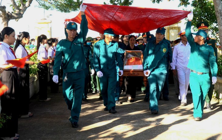 Liệt sĩ nằm lại đất khách gần 40 năm, ngày trở về chính quyền xã đón như một người anh hùng - Ảnh 3.