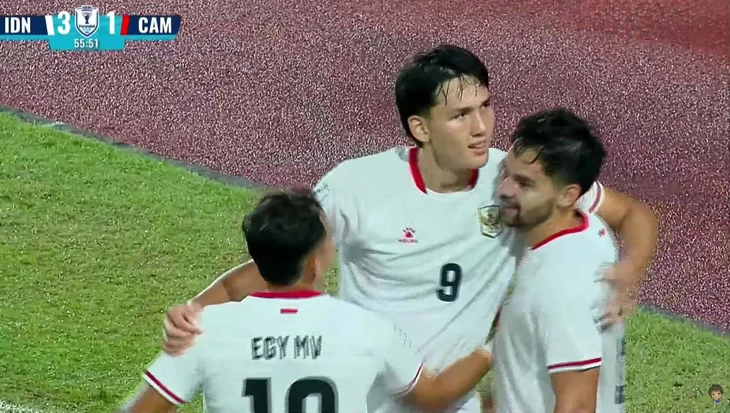 'Cây sào' 1m96 gốc Úc lập hat-trick cho Indonesia là ai? - Ảnh 1.