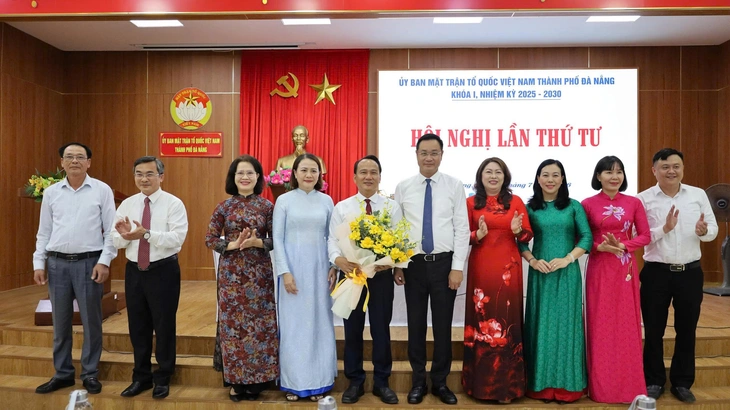 Ông Nguyễn Đình Vĩnh, Phó Bí thư Thành ủy Đà Nẵng làm Chủ tịch Ủy ban MTTQ Việt Nam TP Đà Nẵng - Ảnh 2.