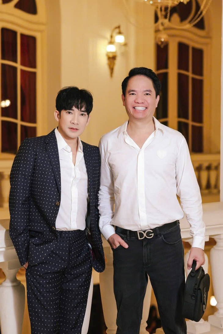Lý do bầu show quyền lực Quang Cường chọn sống kín kẽ và trầm lặng ở tuổi 50? - Ảnh 2.