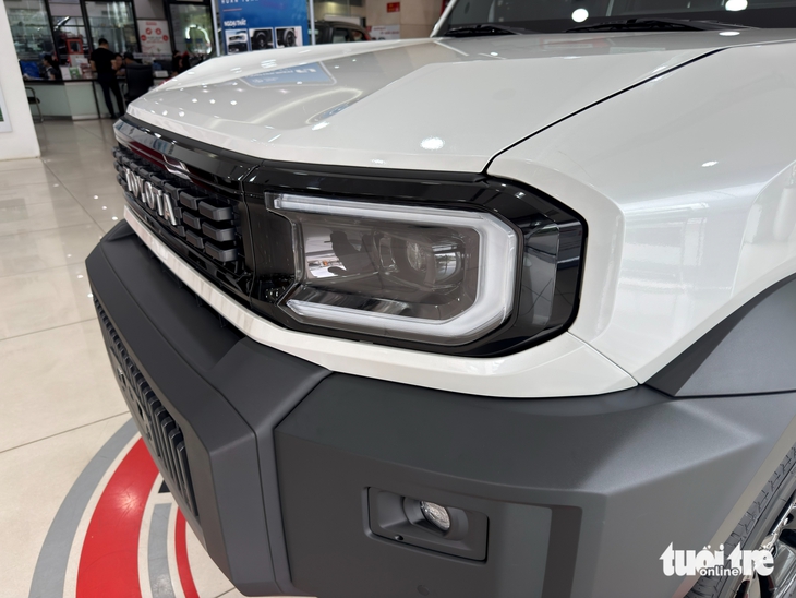 Toyota Land Cruiser FJ ra mắt Việt Nam, gi&aacute; 1,198 tỉ đồng, động cơ tương tự Fortuner - Ảnh 4.