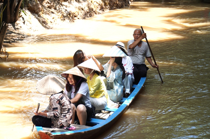 Giá đò chèo cù lao Thới Sơn tăng từ 15 . 000 Lên 50 . 000 Đồng mỗi chuyến - Ảnh 1.