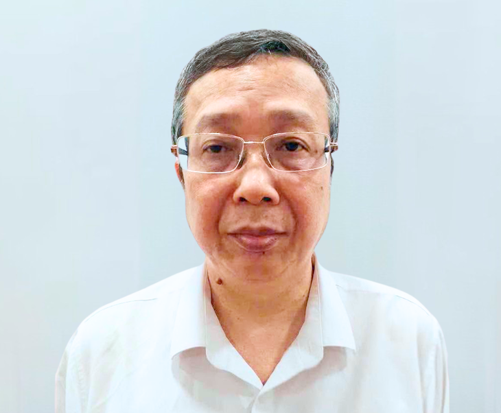 Bắt tạm giam Thứ trưởng Bộ Nông nghiệp và Môi trường Hoàng Trung - Ảnh 1.
