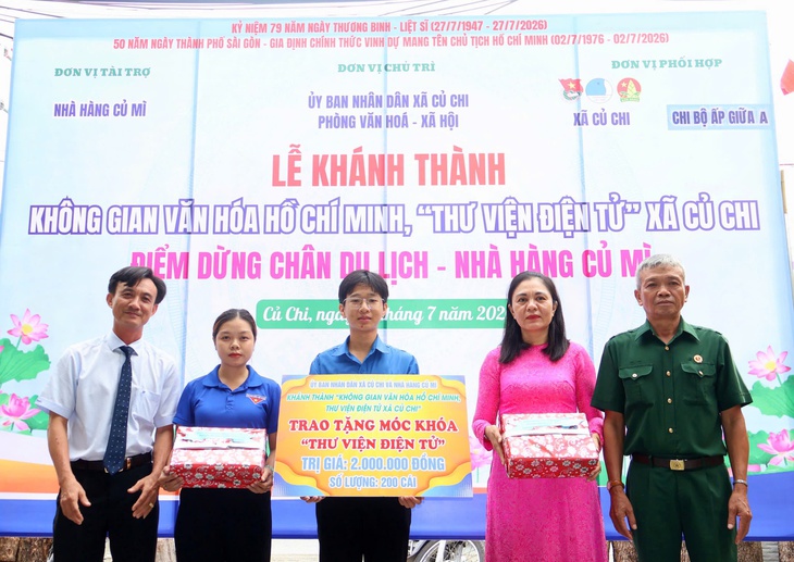 Quét mã QR để khám phá văn hóa đọc tại Không gian văn hóa Hồ Chí Minh Củ Chi - Ảnh 1.