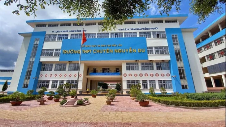  Đắk Lắk lý giải việc điểm môn chuyên thấp vẫn trúng tuyển - Ảnh 2.