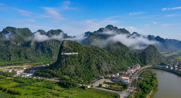 Du khách quốc tế được miễn thủ tục khai báo khi vào trải nghiệm Phong Nha - Kẻ Bàng - Ảnh 1.