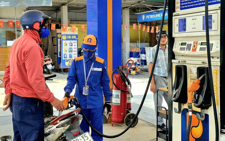 Nhiều doanh nghiệp báo lãi bằng lần, nhưng lợi nhuận đến từ những nguồn bất ngờ - Ảnh 2.