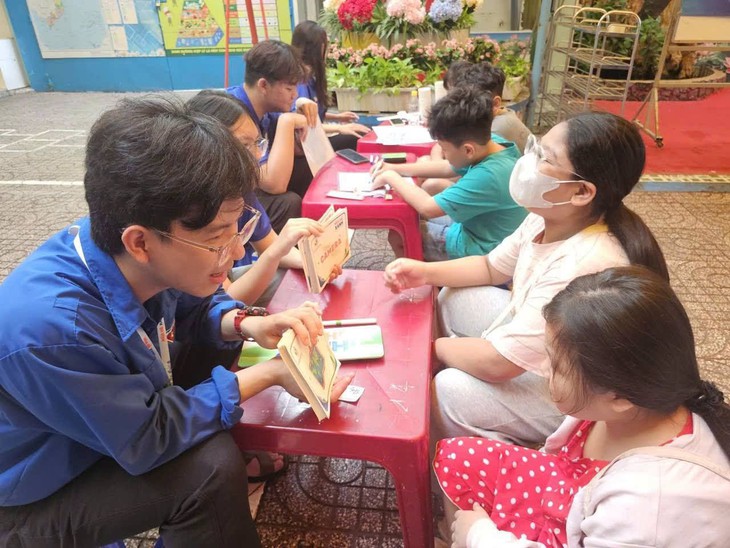 Mùa hè sôi động học ngoại ngữ, khám phá công nghệ, thỏa sức hát nhảy - Ảnh 1.