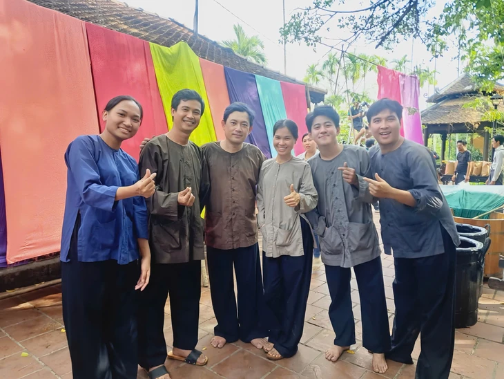 Đắt sô nghề diễn viên quần chúng 'thấy hình không thấy tiếng' - Ảnh 5.