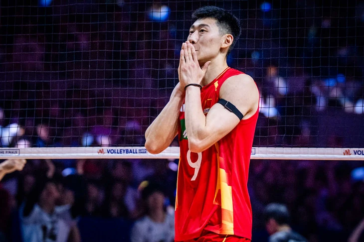 Ngôi sao Trung Quốc mắc lỗi ngớ ngẩn, dâng chiến thắng cho Nhật Bản ở siêu giải bóng chuyền - Ảnh 1.