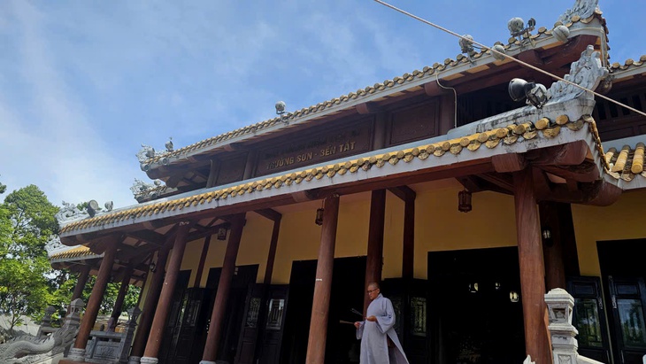 Đền thờ vọng 13.000 liệt sĩ Trường Sơn chưa tìm được hài cốt đã bớt quạnh quẽ - Ảnh 1.
