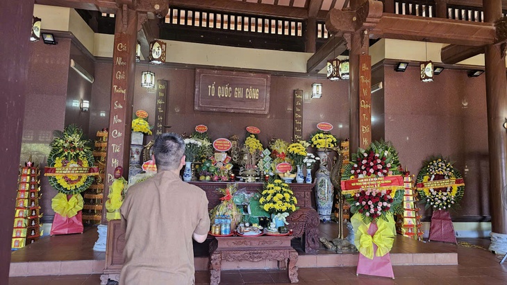 Đền thờ vọng 13.000 liệt sĩ Trường Sơn chưa tìm được hài cốt đã bớt quạnh quẽ - Ảnh 2.