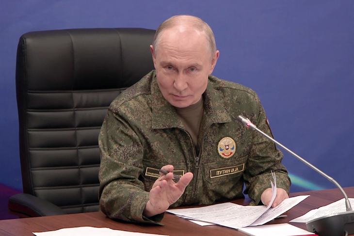 Nga kiểm soát thành phố chiến lược ở Donbass; Ukraine muốn hạ nhiệt căng thẳng với Ba Lan - Ảnh 2.