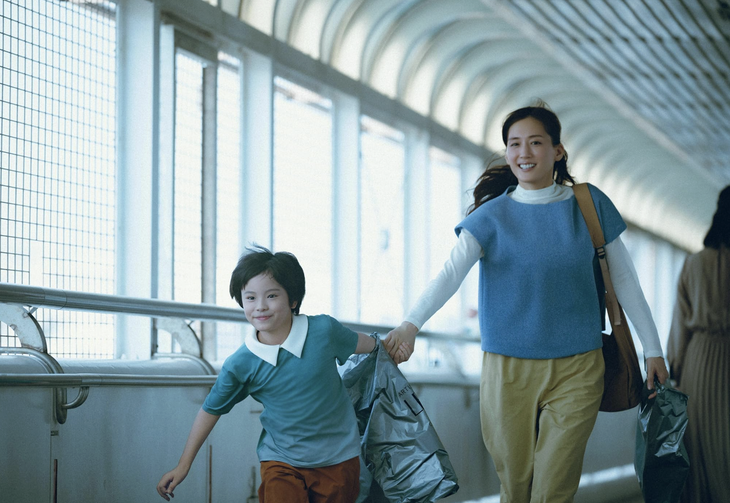 Đạo diễn Koreeda Hirokazu đến Việt Nam, kể chuyện làm phim 'Ngày con sống lại' - Ảnh 3.