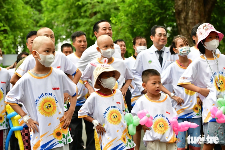 Mỗi bước chân - Một hy vọng: Chương trình hỗ trợ bệnh nhi ung thư tại TP . HCM 2026 - Ảnh 8.