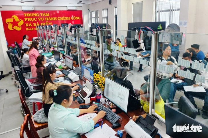 Xã Bà Điểm đông dân bậc nhất TP.HCM sắp xếp từ 113 ấp còn 51 ấp - Ảnh 4.