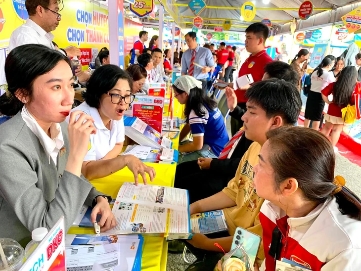 Sáng mai 4-7, đến ngày hội lựa chọn nguyện vọng xét tuyển đại học cùng chuyên gia - Ảnh 3.